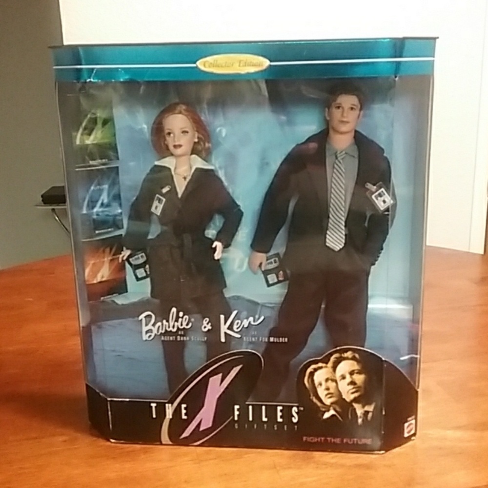 Barbie and Ken The X Files Collector Edition